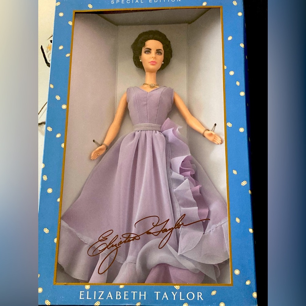 Elzabeth Taylor White Diamonds Barbie Special